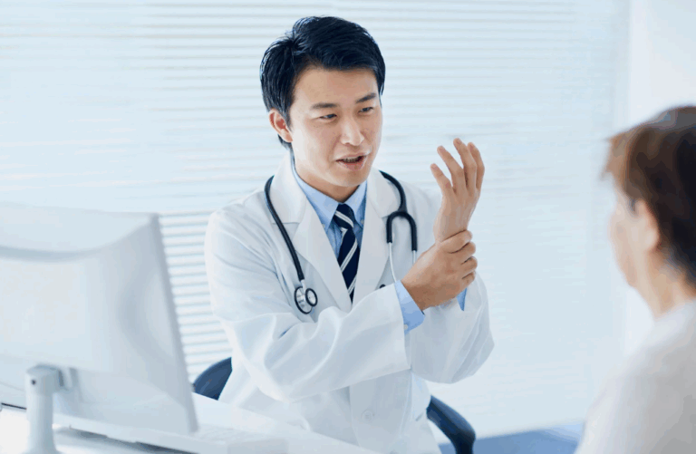 アムロジピンの副作用 | 併用が禁忌の薬や服用時の注意点を解説 イメージ