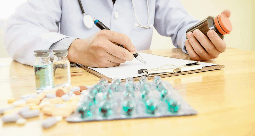 便秘治療に使われる薬 | 服用方法や選ぶ時に注意するべきことを解説