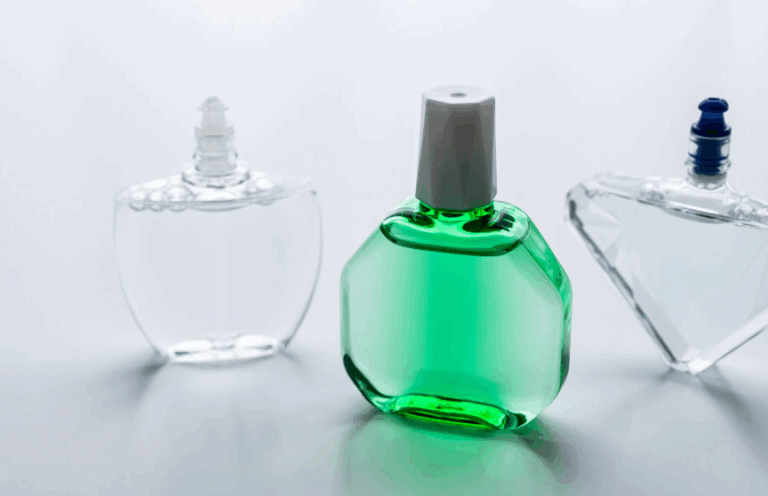 ドライアイの目薬を市販で買う | 眼科の目薬の違いや注意点を解説 イメージ