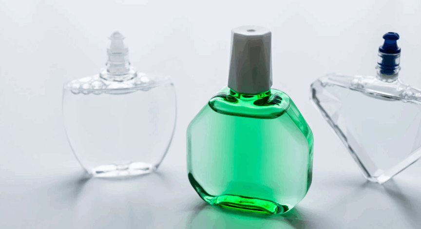 ドライアイの目薬を市販で買う | 眼科の目薬の違いや注意点を解説